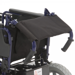Кресло-коляска с электроприводом FS111A с откидными подножками