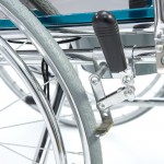 Кресло-коляска FS681 механическая с санитарным оснащением